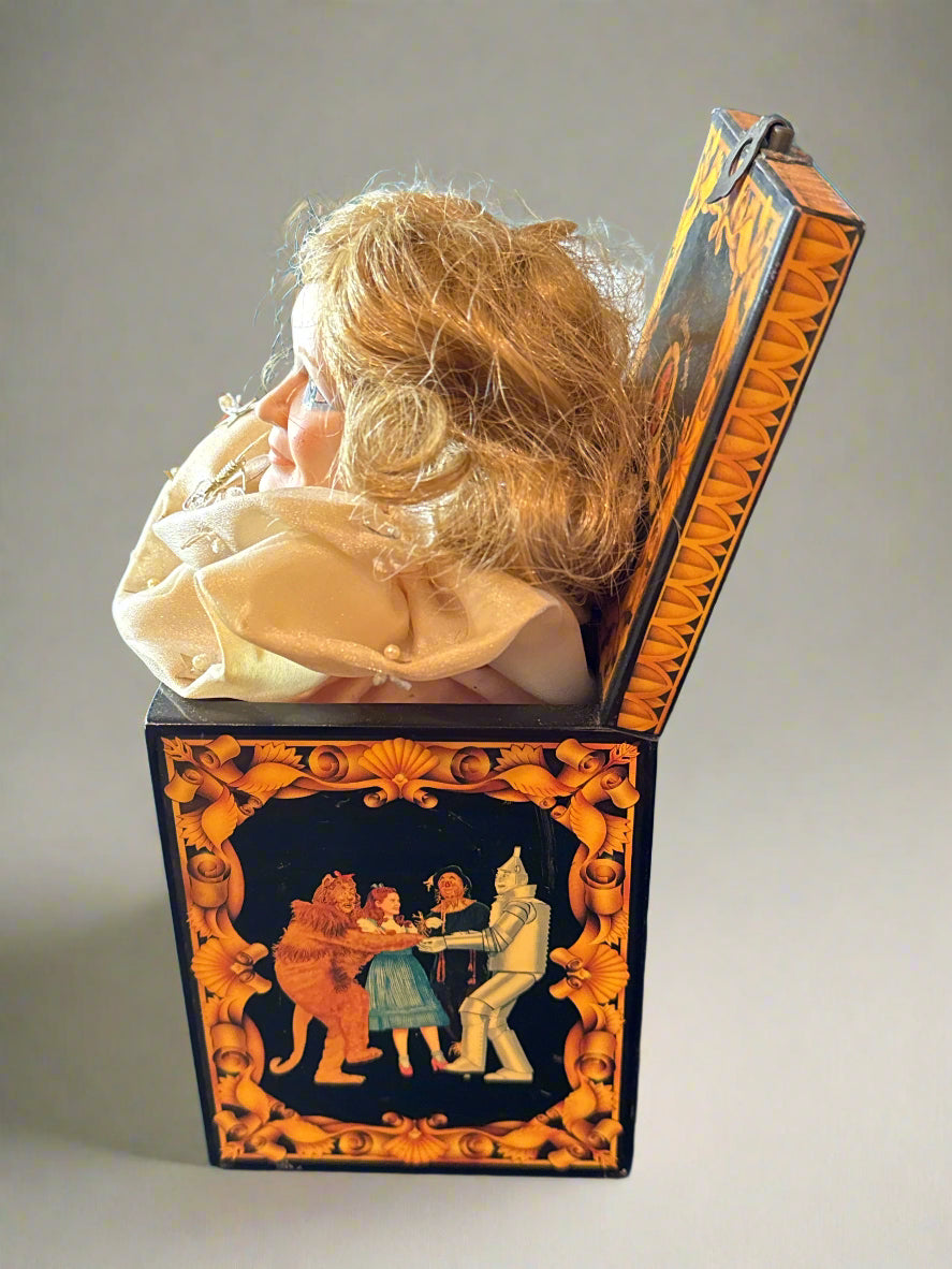 Glinda Action Musical Jack-In-The-Box Works Plays Tune Munchkinland Missing Hat