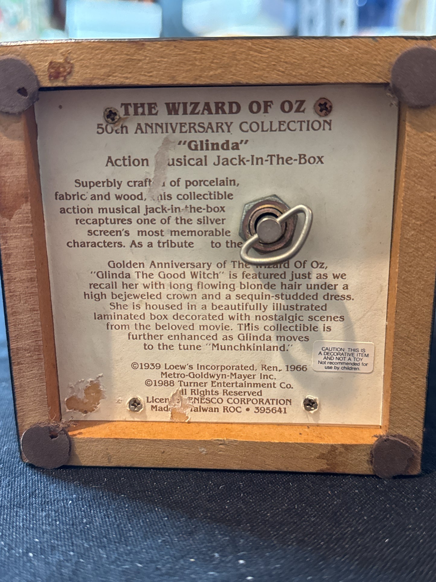 Glinda Action Musical Jack-In-The-Box Works Plays Tune Munchkinland Missing Hat