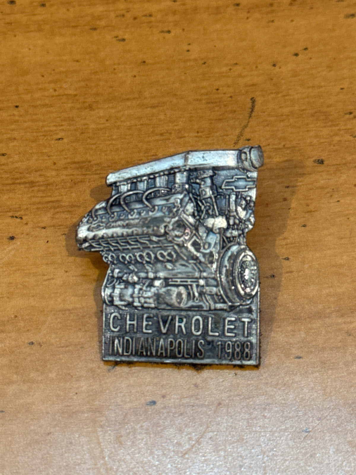 Chevy 1988 Indianapolis Indy 500 Brickyard IndyCar Race Car Engine Lapel Pin Pinback