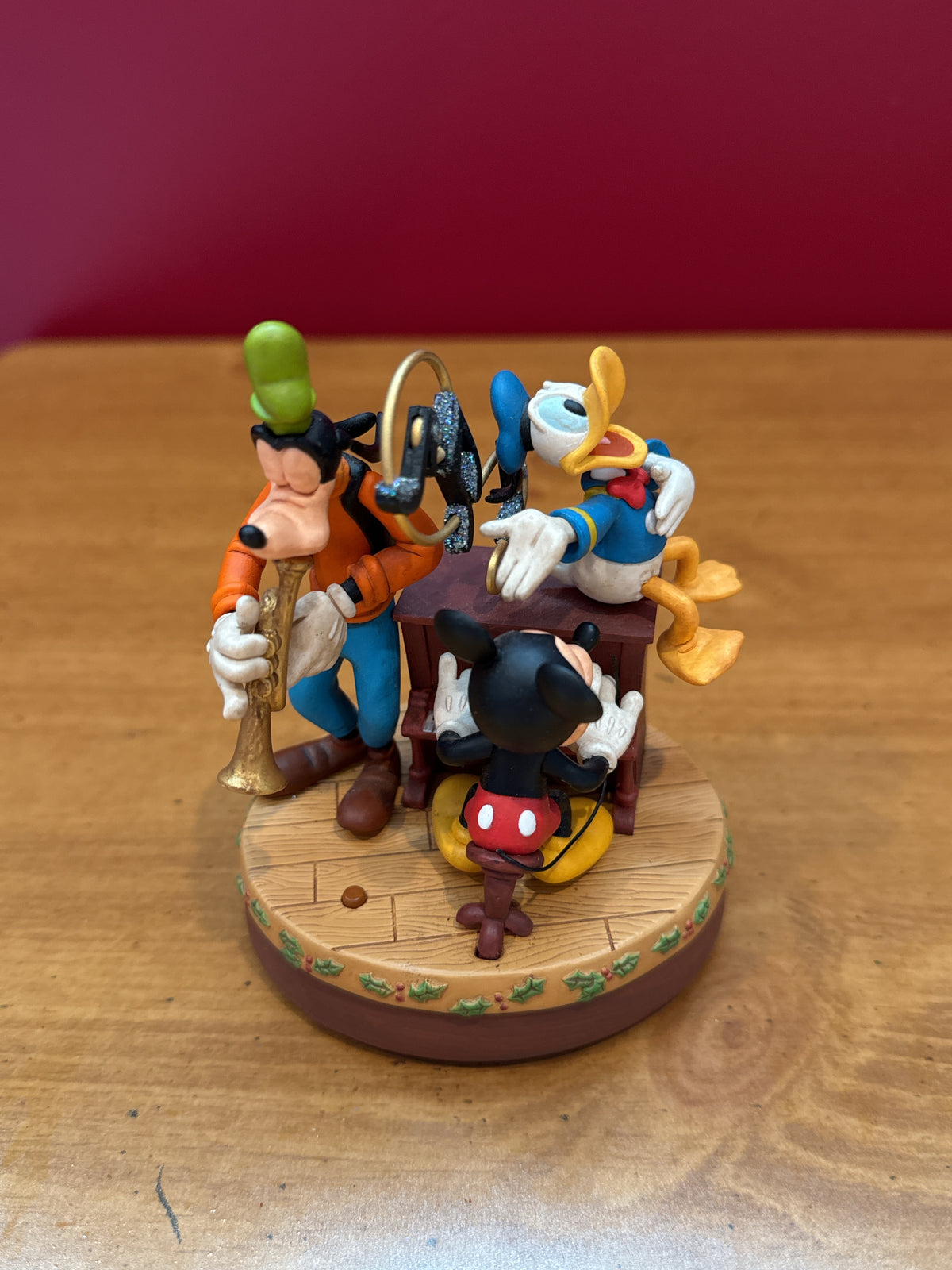 Hallmark Sing Along Pals Walt Disney Mickey Mouse Goofy Donald Christmas Ornament Works