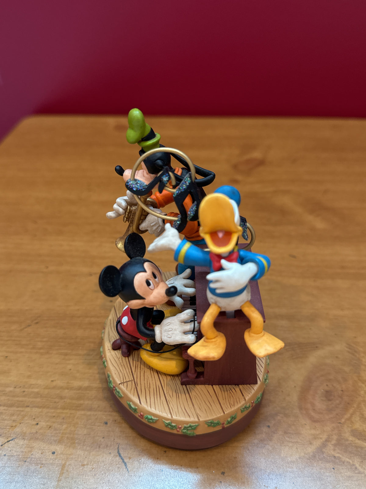 Hallmark Sing Along Pals Walt Disney Mickey Mouse Goofy Donald Christmas Ornament Works