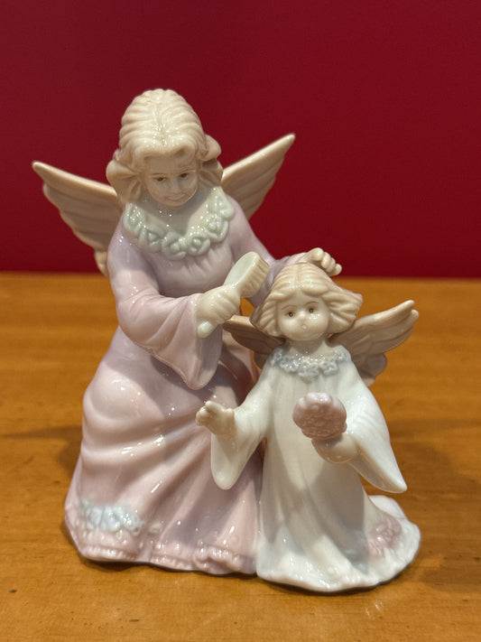 Russ Berrie & Co. Marabella Angels Mother & Child Brushing Hair Figurine 16713 No Box