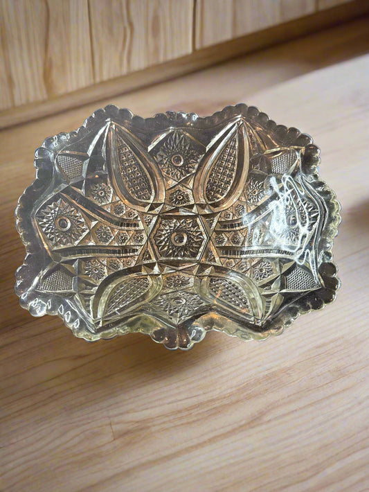 Indian Glass Paneled Daisy & Finecut Clear Glass Bowl 10.5" x 9"