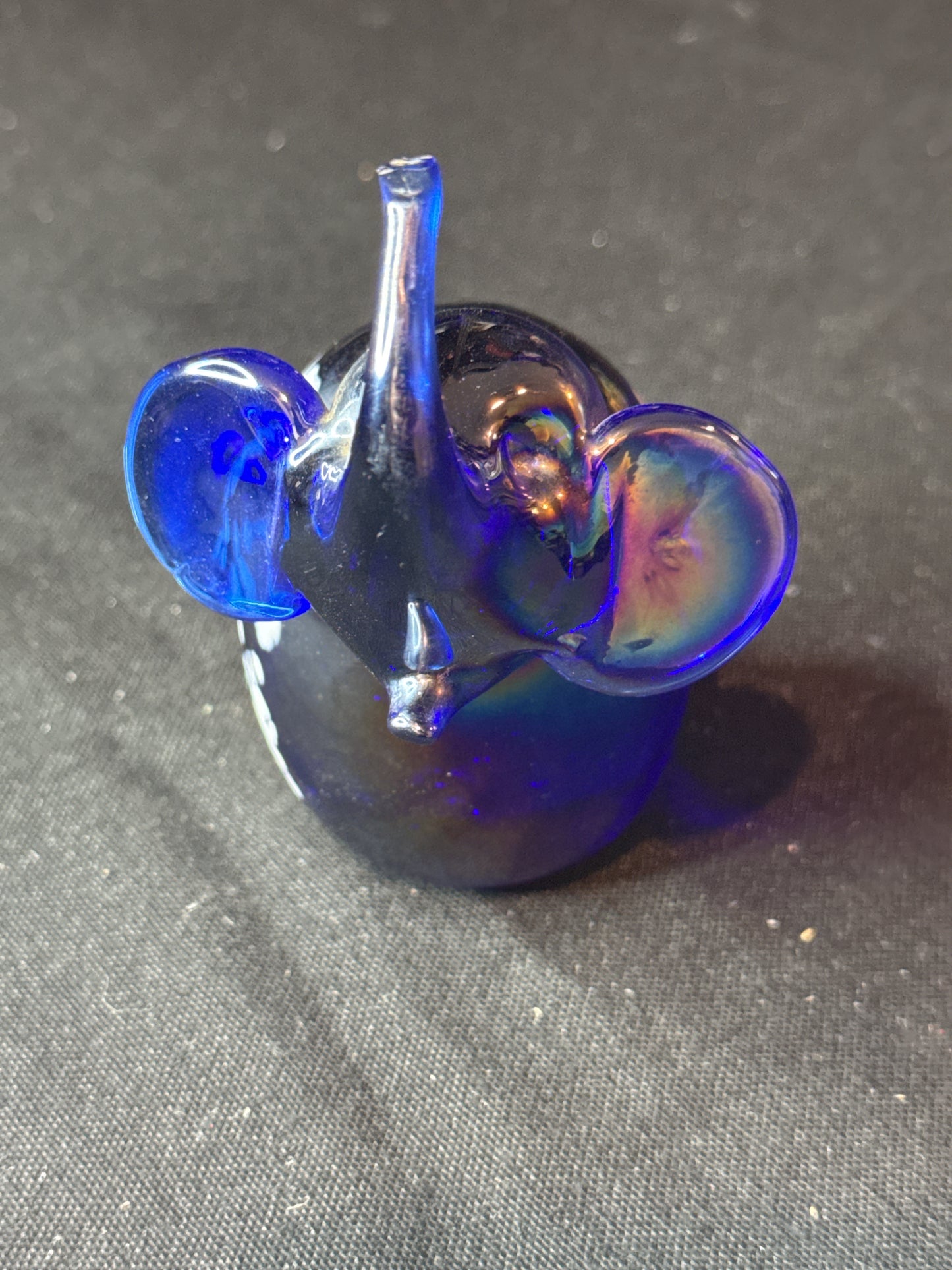 Giftcraft Taiwan Cobalt Blue Opalescent Elephant Art Glass Figurine Paperweight 4.25" Tall