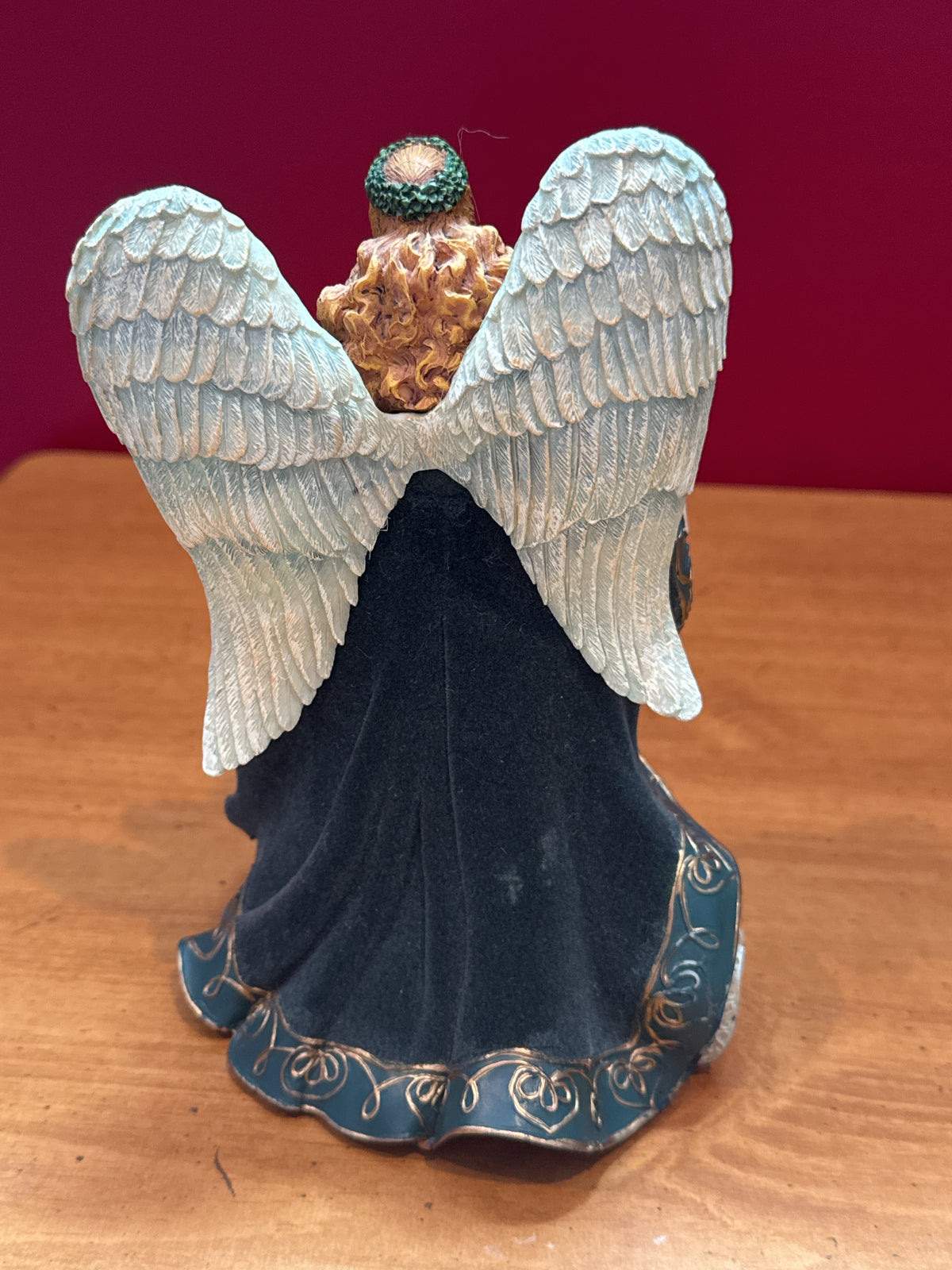 Hamilton Collection Emerald Isle Angel Figurine May Your Heart Be Happy With Irish Laughter 7.5" Tall