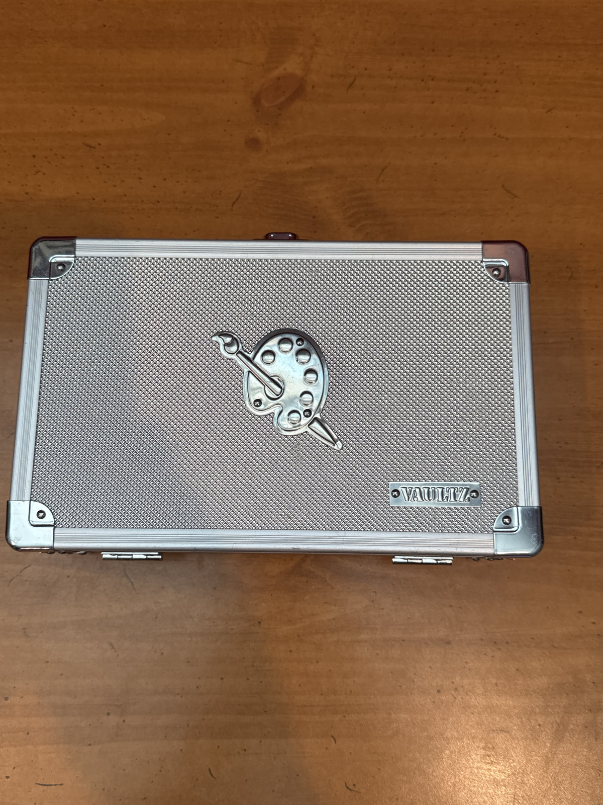 Vaultz Locking Storage Box Lined Compartments And Keys Art Palette Paintbrush Emblem