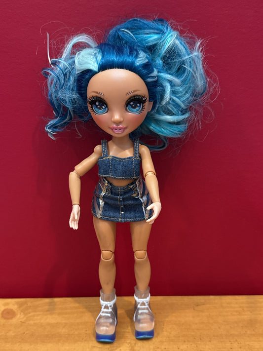 Mattel Rainbow High Skylar Bradshaw Blue Sky Hair Tan Jointed 10-11" Doll