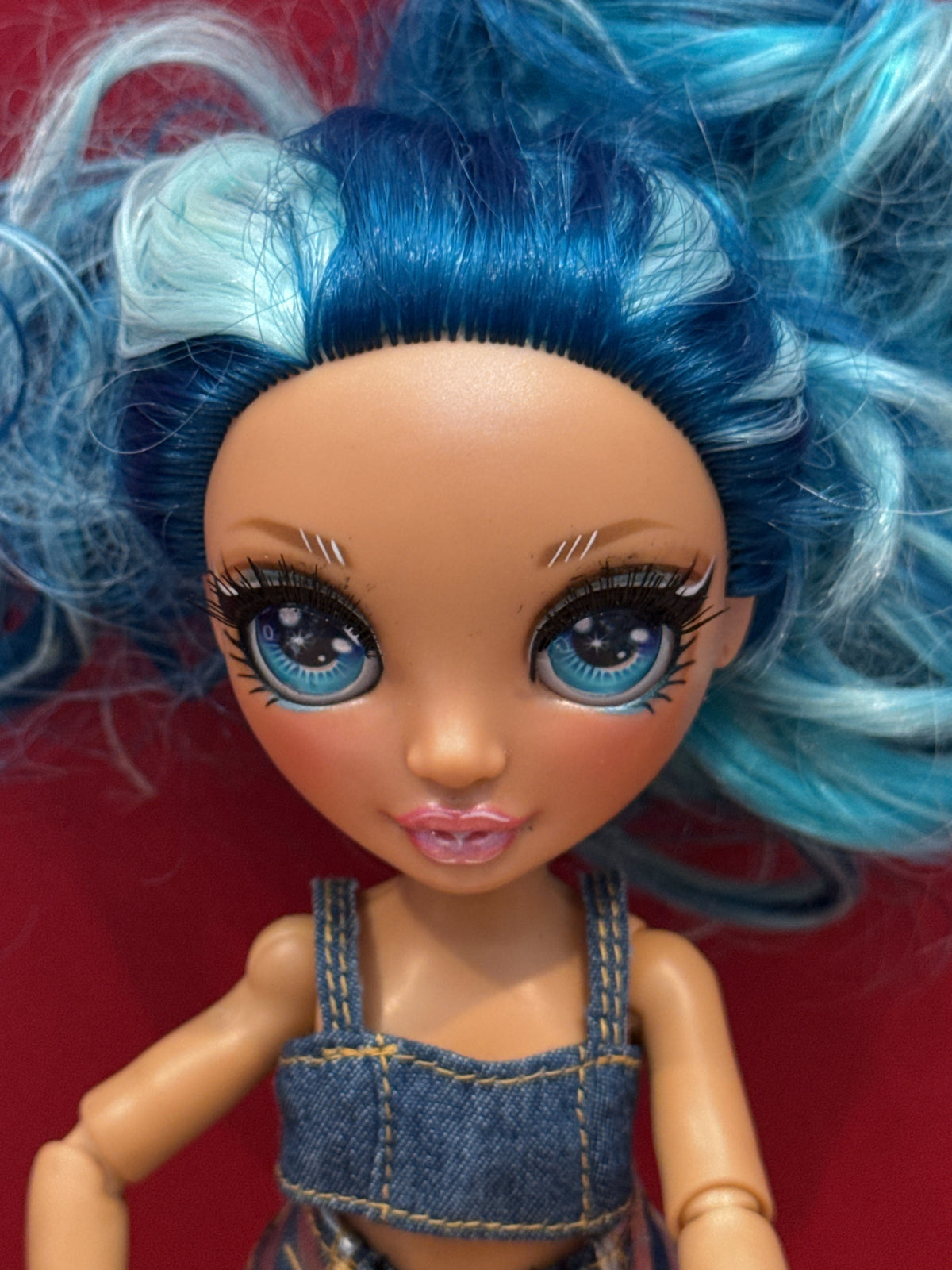 Mattel Rainbow High Skylar Bradshaw Blue Sky Hair Tan Jointed 10-11" Doll