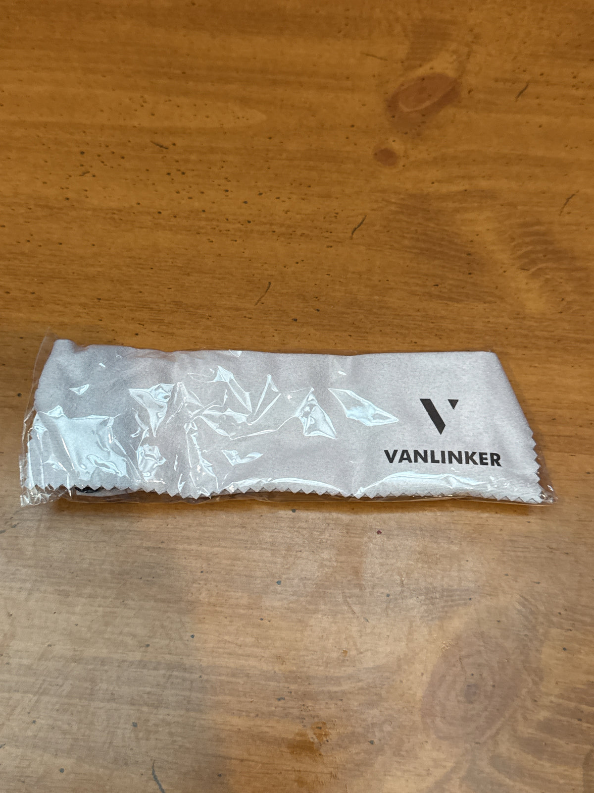 VanLinker Retro 70's Style Sunglasses Unisex Vintage New in Box Never Worn