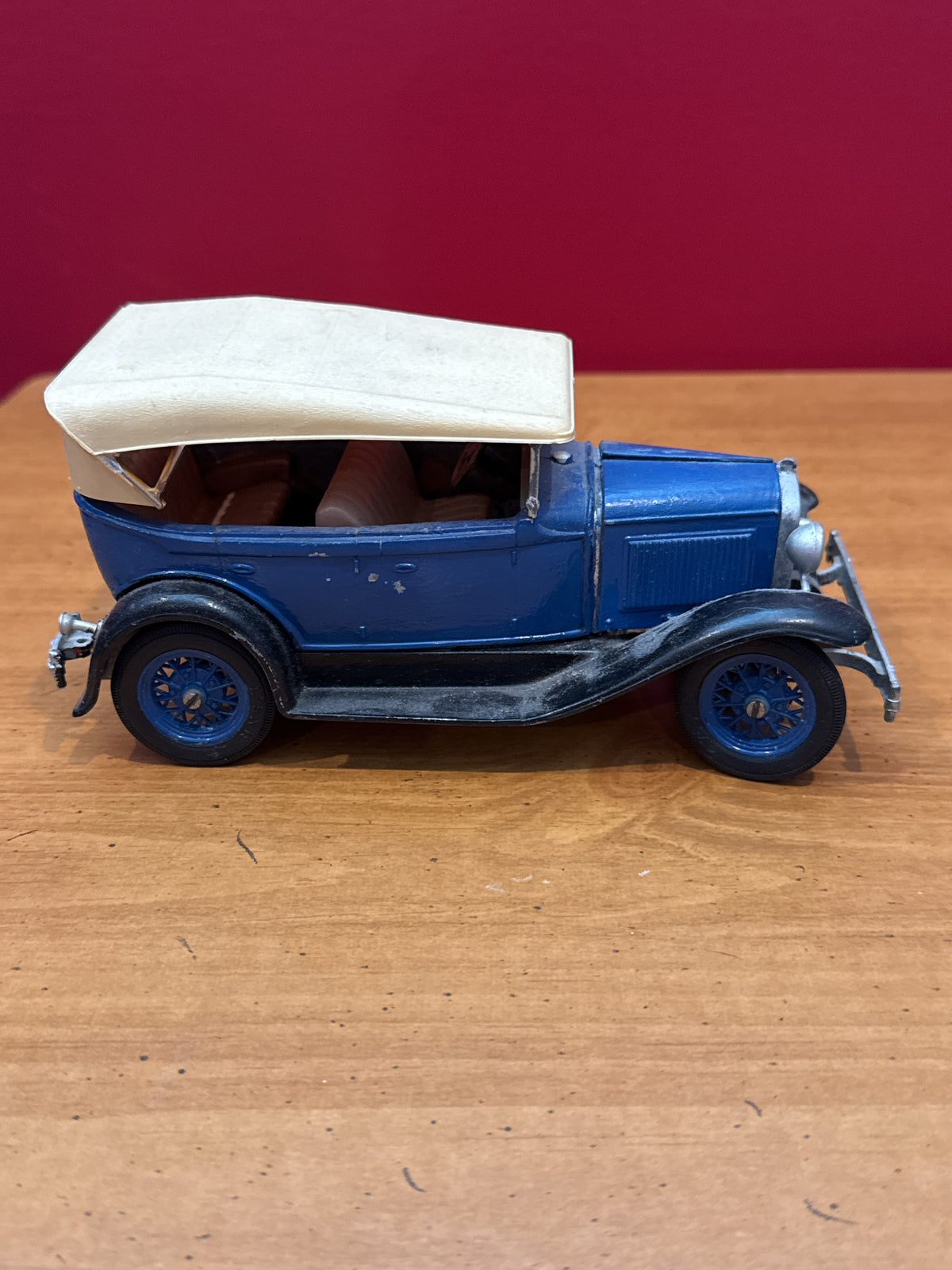 Vintage Blue 1932 Chevrolet Phaeton 1:20 Scale Metal Car Kit Hubley Manufacturing Company
