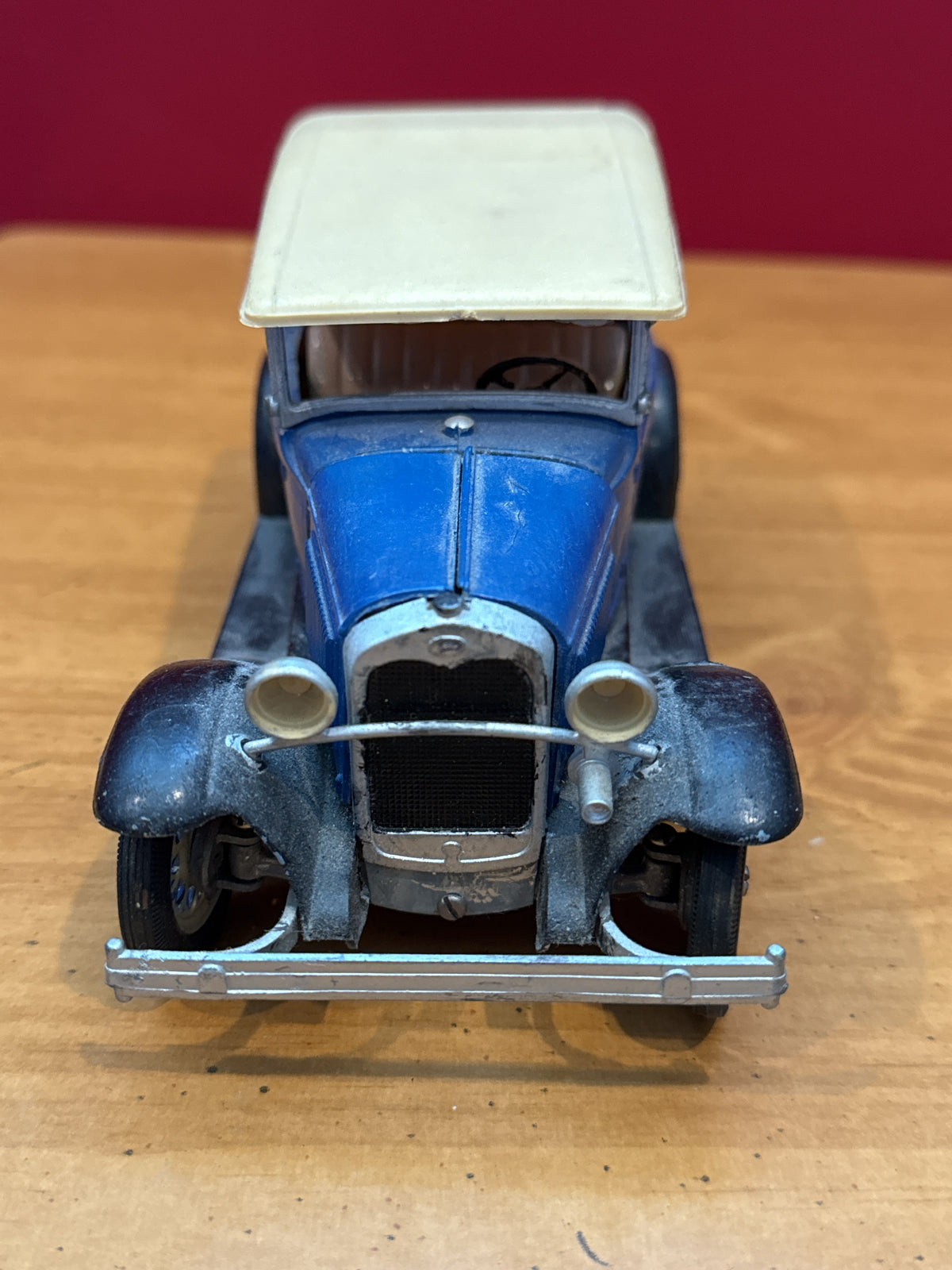 Vintage Blue 1932 Chevrolet Phaeton 1:20 Scale Metal Car Kit Hubley Manufacturing Company