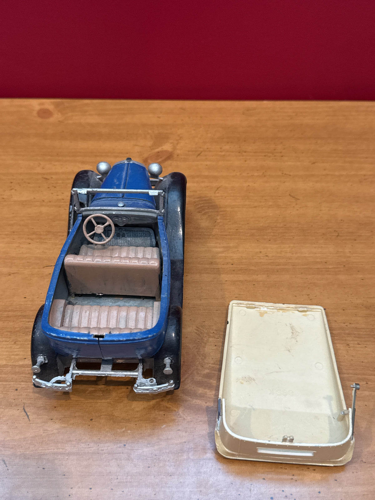 Vintage Blue 1932 Chevrolet Phaeton 1:20 Scale Metal Car Kit Hubley Manufacturing Company