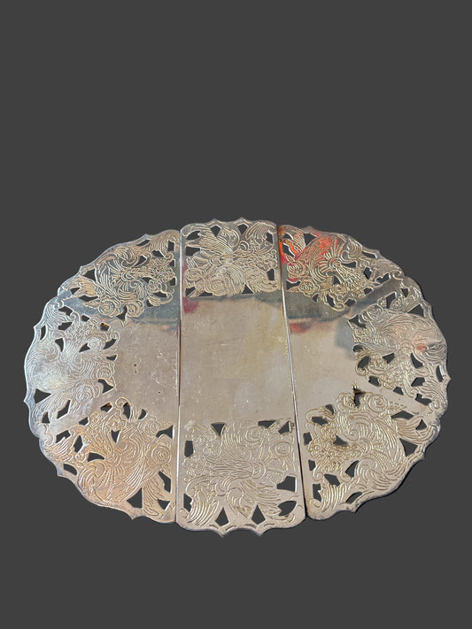 Vintage Leonard Silver Plated Etched Expanding Trivet. Hong Kong 12" x 8" Expanded