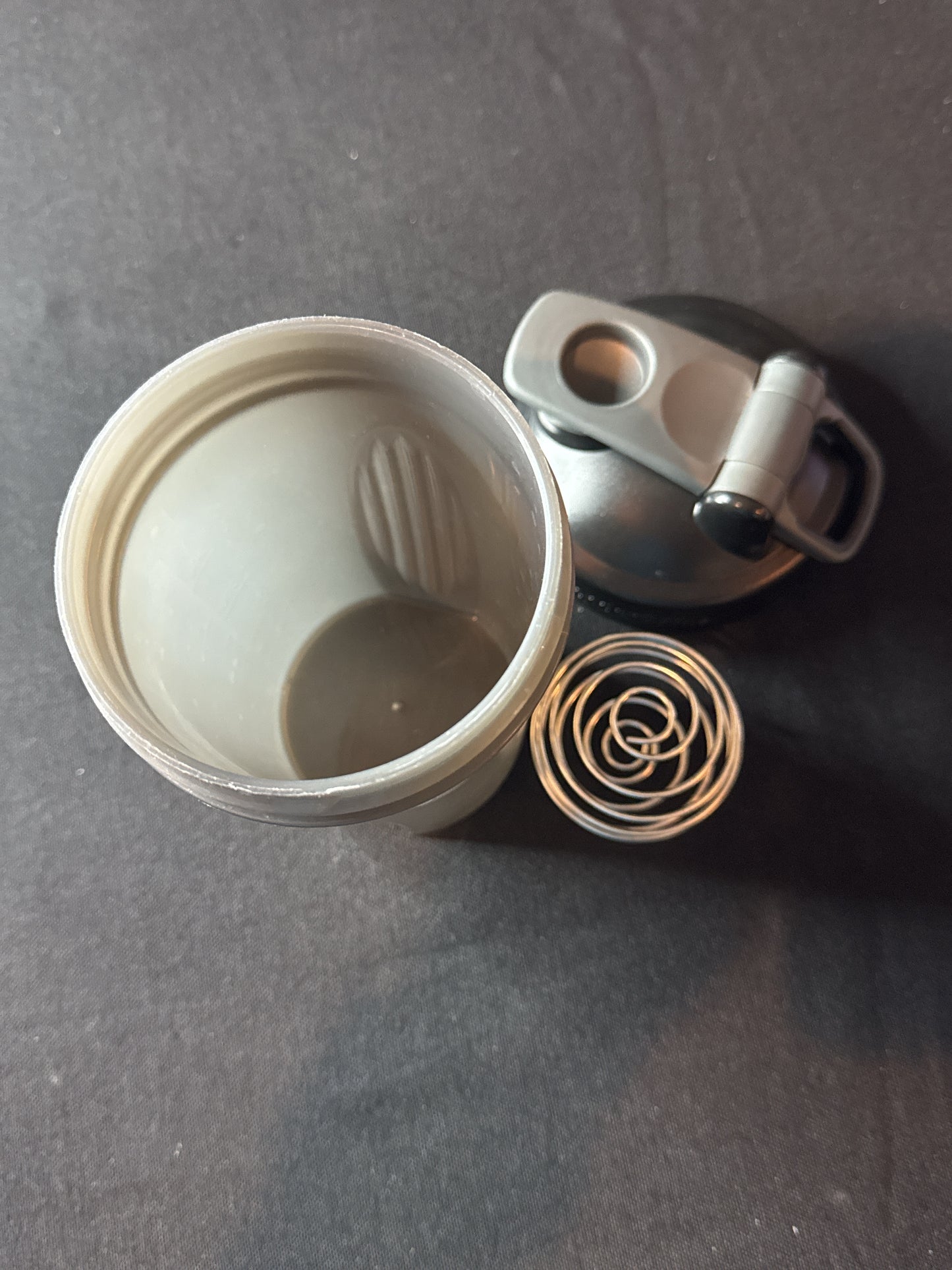 Classic Shaker Bottle from Blender Bottle 4.5" Tall 20oz New