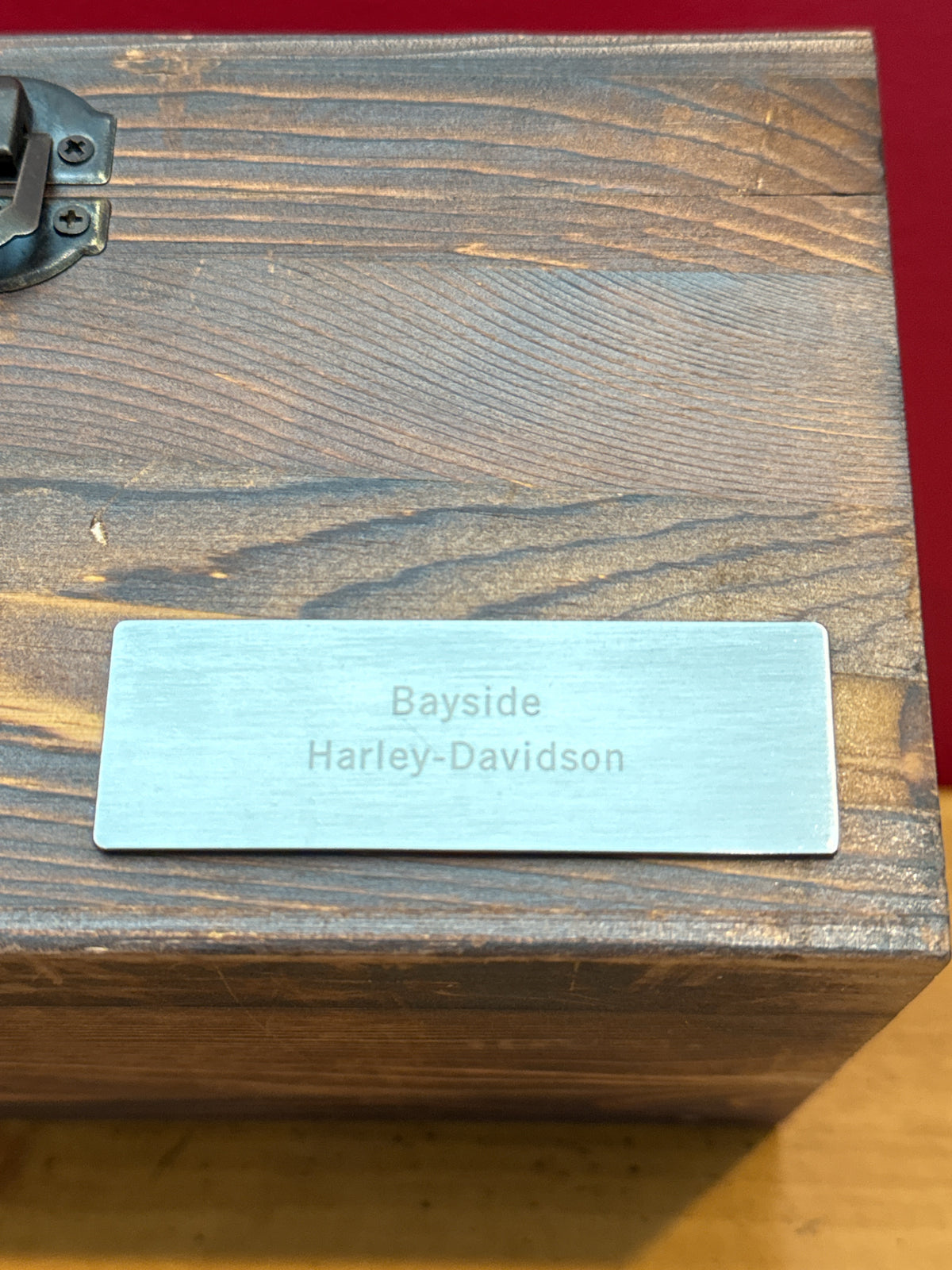 Harley-Davidson Cheers Gift Set Wooden Case Whiskey Glasses Custom Ice Tray Bayside