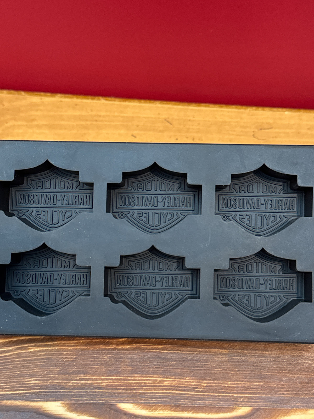 Harley-Davidson Cheers Gift Set Wooden Case Whiskey Glasses Custom Ice Tray Bayside