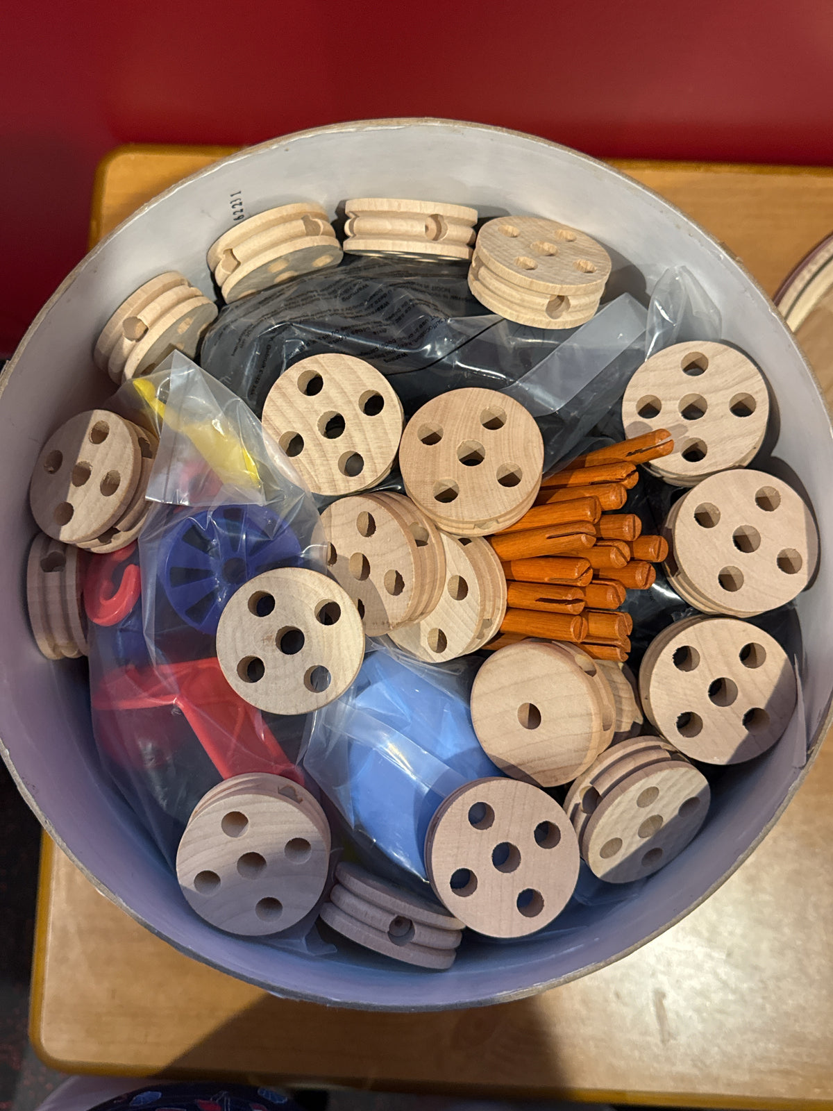 Classic Tinkertoy Ultra Construction Set with Original Storage Can