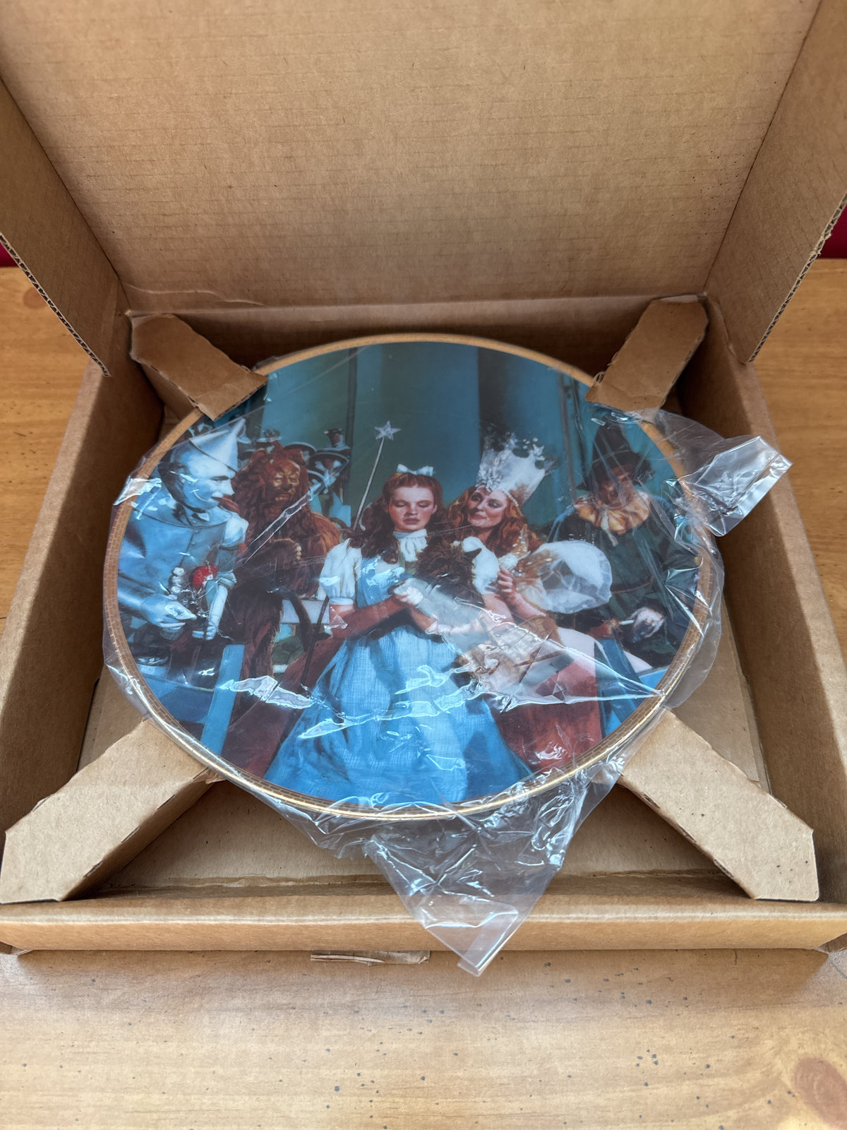 The Wizard of Oz “There’s No Place Like Home” 8.5" Hamilton Collection Plate with Certificate