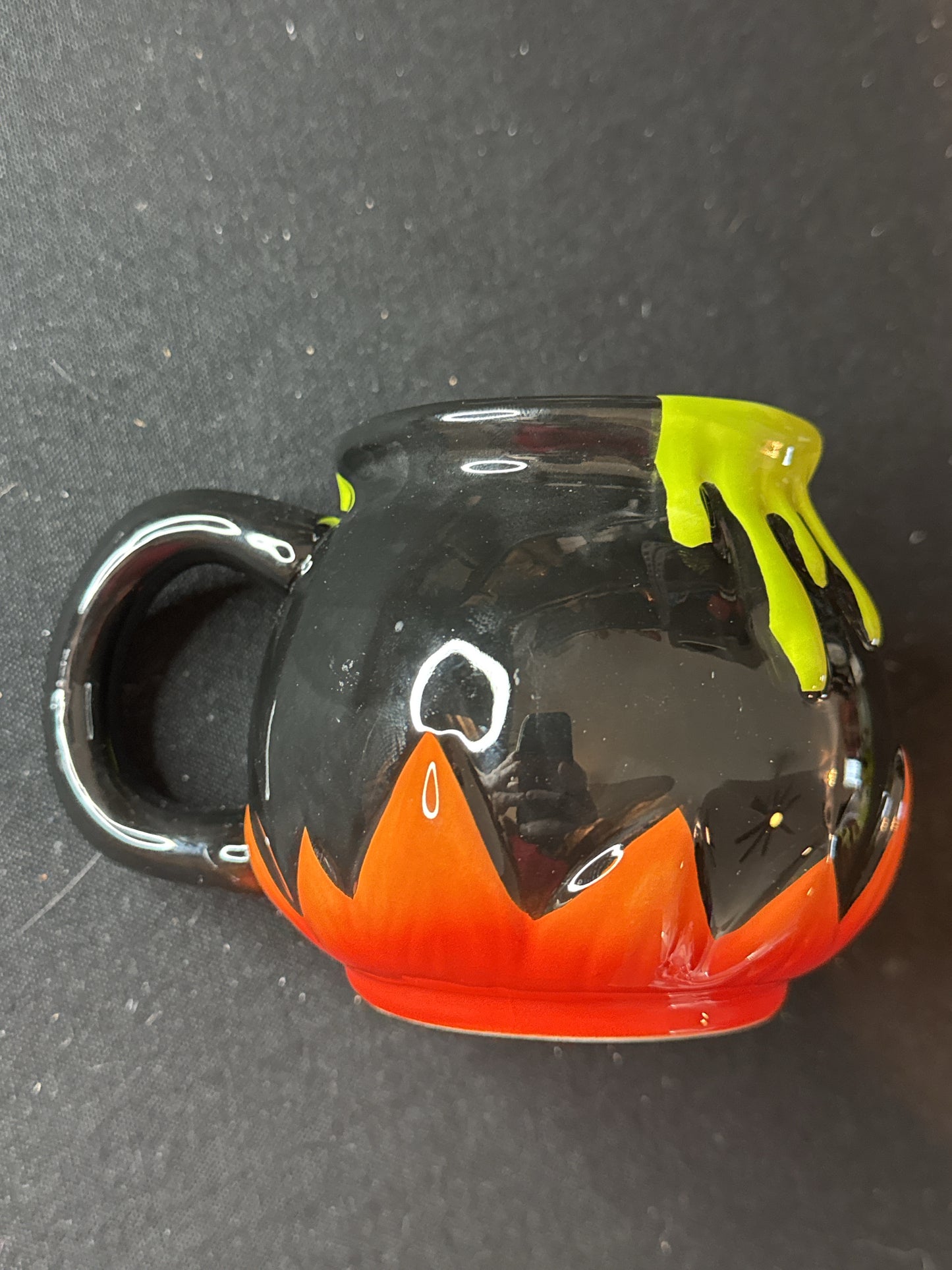 Target 15.7oz Halloween Potion Cauldron Mug Hyde and Eek Halloween 2024 3.75" Tall