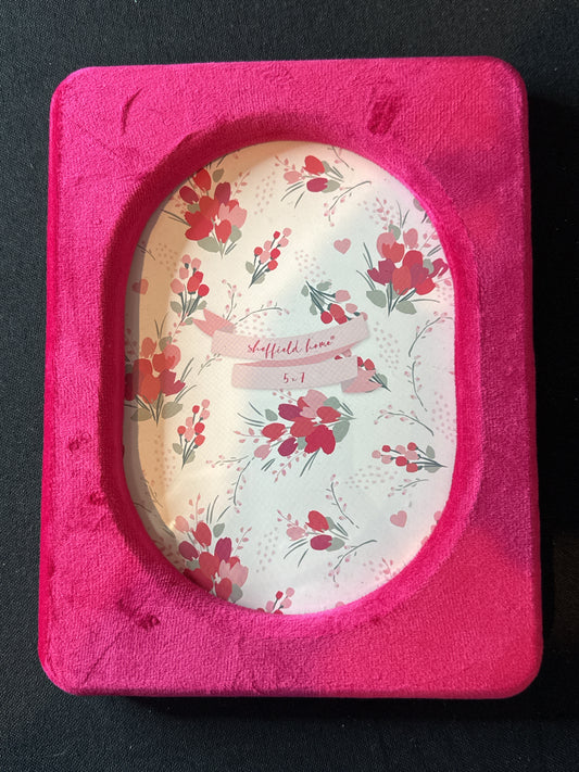 Sheffield Home 5 X 7 Picture Frame Pink Soft Fabric Oval Cutout Hanging or Desk Mount New