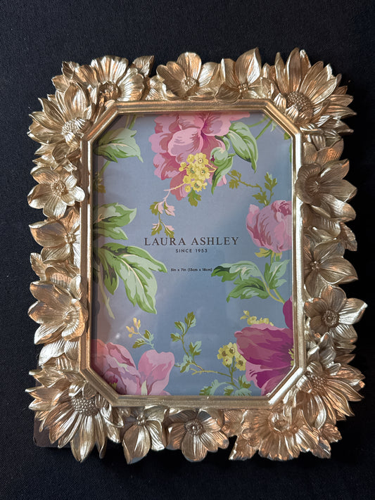 Laura Ashley 5 x 7 Metal Picture Frame Floral Silver Hanging or Desk Mount New