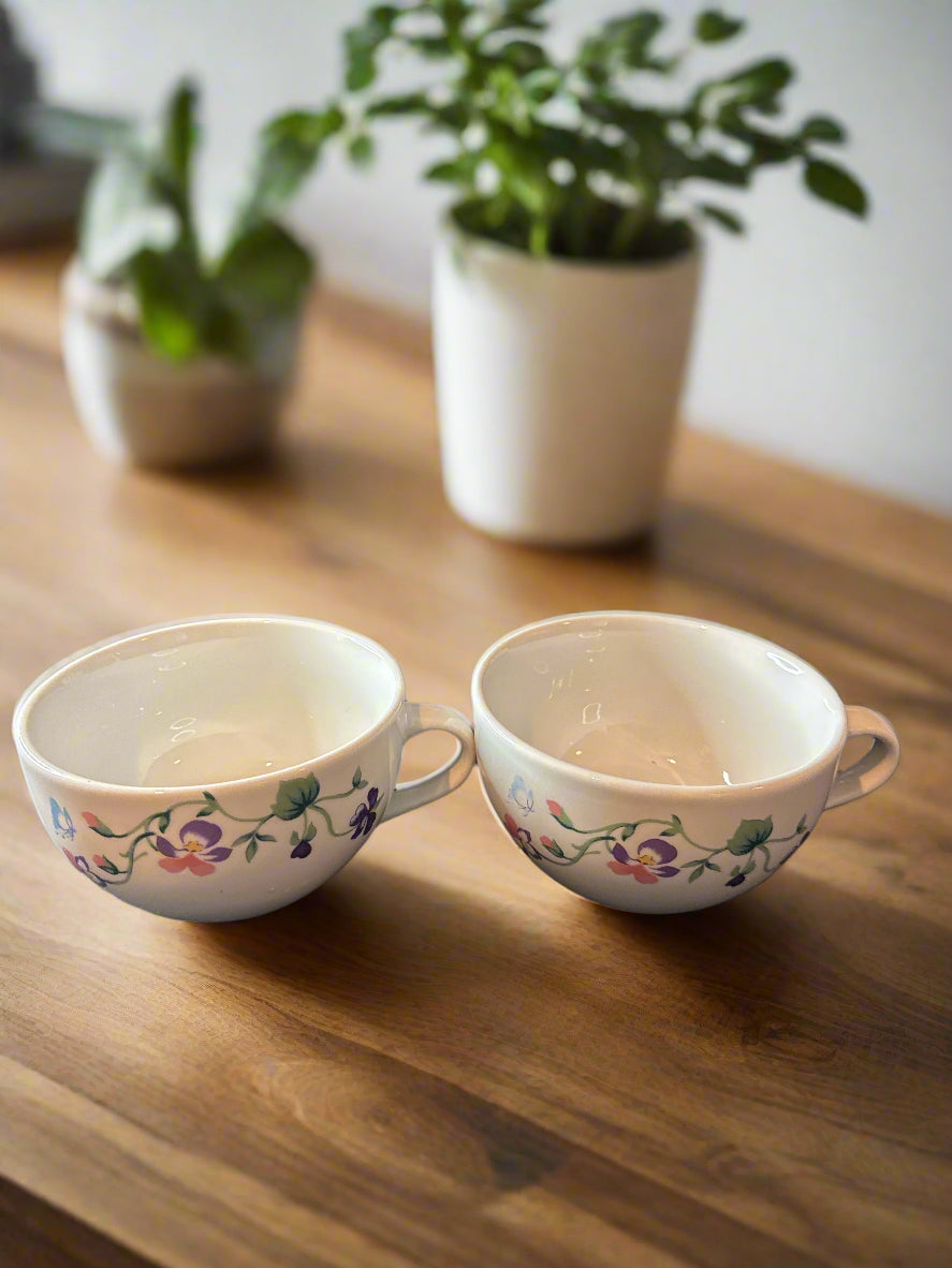 Pair of Ceramic White Floral Tea Cups Coffee Cups Mugs 2.5" Tall x 4.25" Wide
