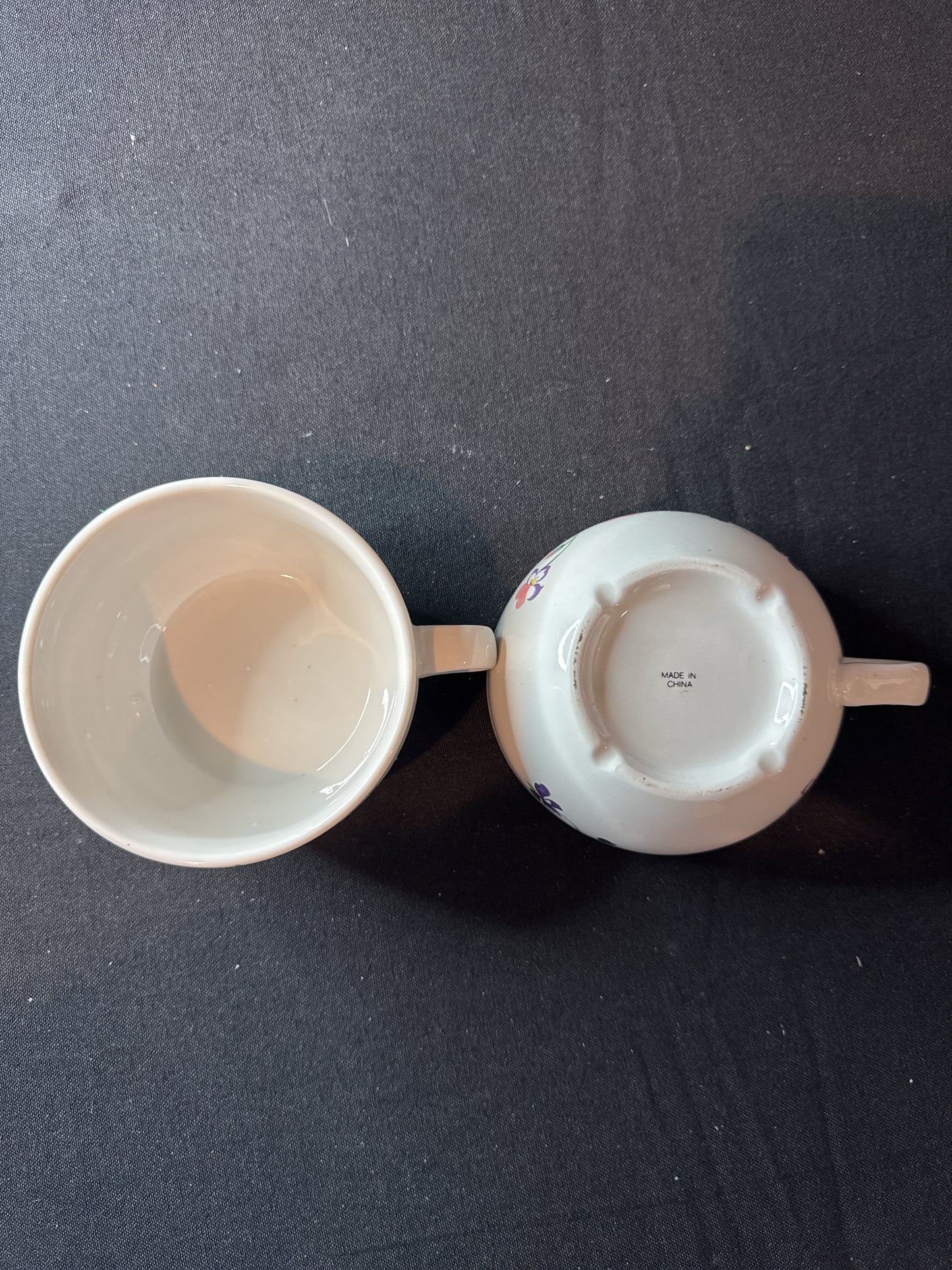 Pair of Ceramic White Floral Tea Cups Coffee Cups Mugs 2.5" Tall x 4.25" Wide