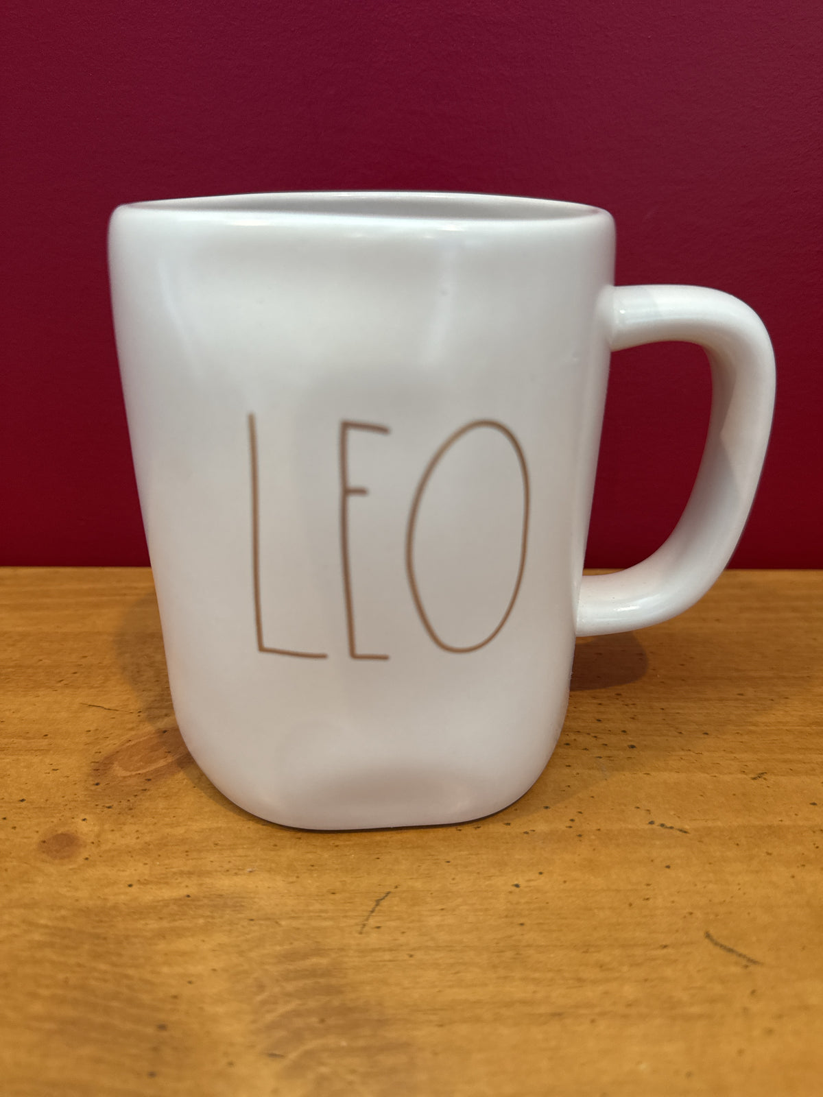 Rae Dunn “LEO” Zodiac Mug with Gold-Tone Constellation Design New 4.75" Tall