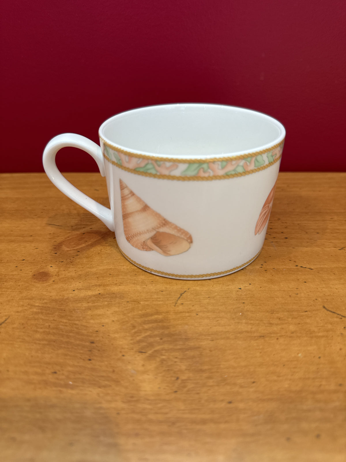 Victoria & Beale Atlantis Seashell Cup with Gold-Tone Trim 9044 Cups New 2.5" Tall