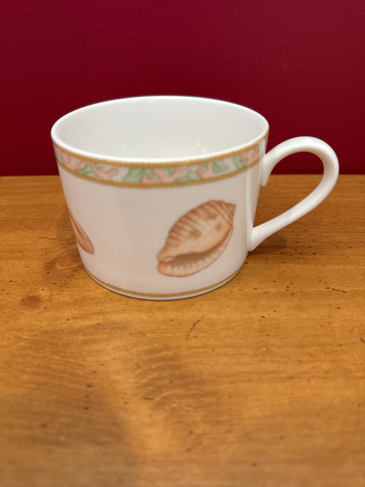 Victoria & Beale Atlantis Seashell Cup with Gold-Tone Trim 9044 Cups New 2.5" Tall