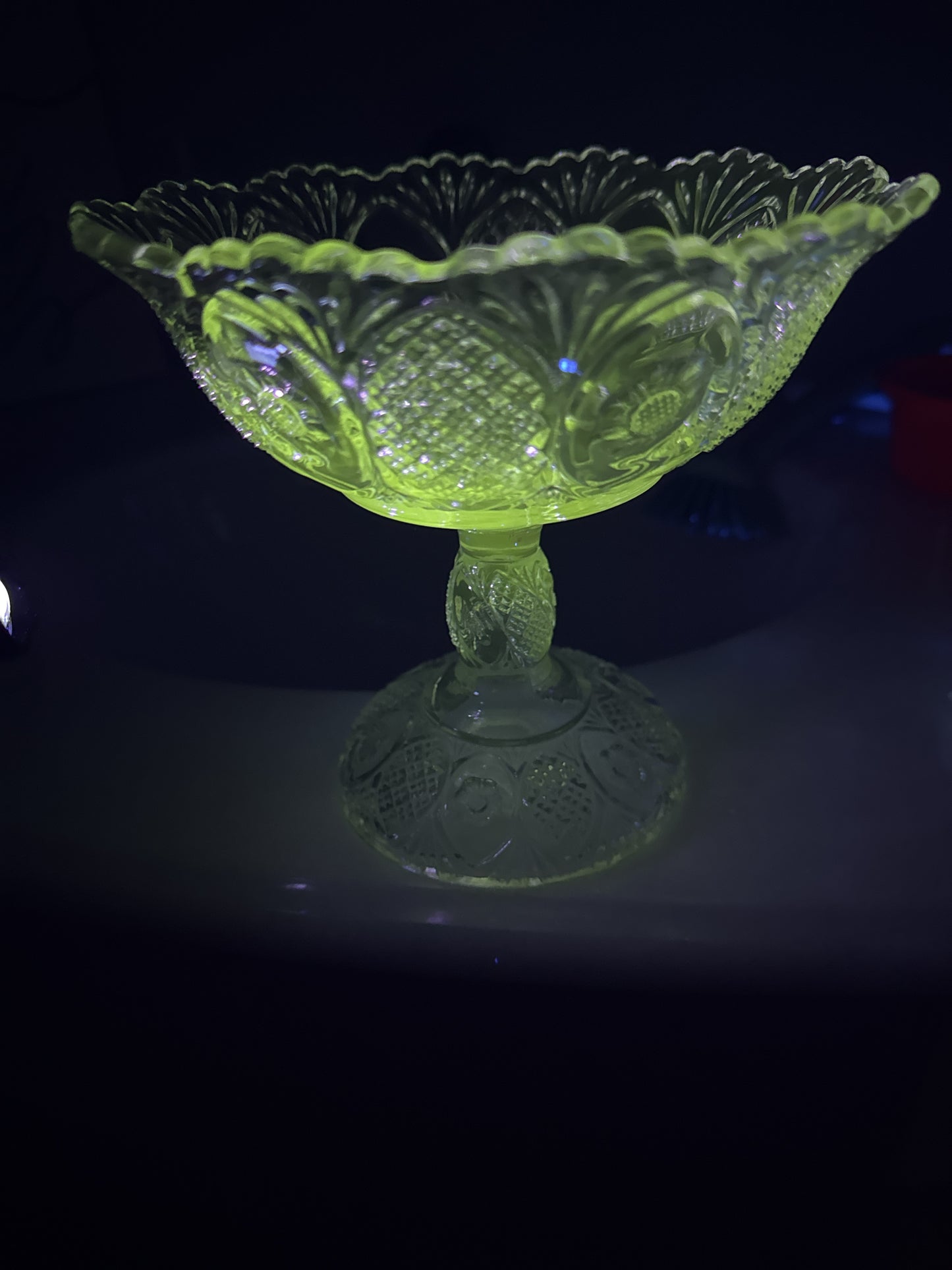 Vintage EAPG Sunk Daisy Clear Compote Uranium Glowing 6.25" Tall