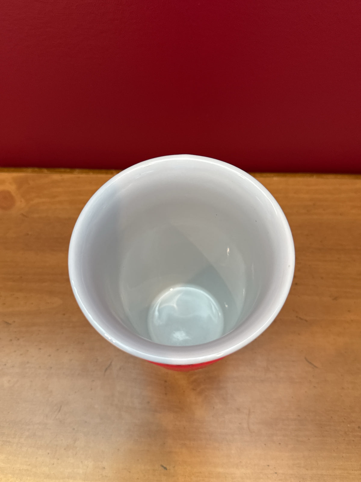 Hershey’s Kisses Hot Cocoa Ceramic Cup with Red Grip Sleeve Galerie 5 5/8" Tall