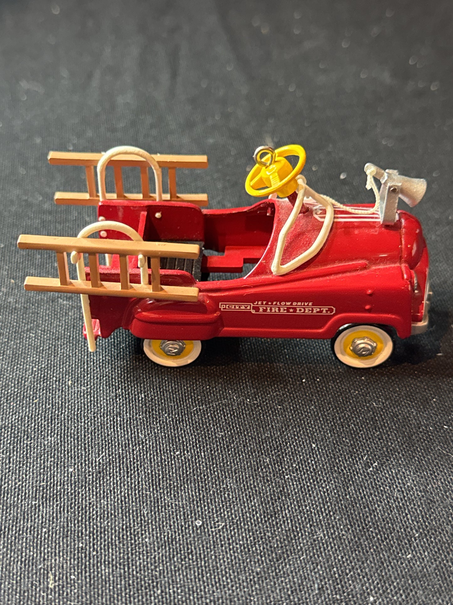 Hallmark Keepsake Kiddie Car Classics 1995 Murray Fire Truck Collector's Series Ornament New in Box