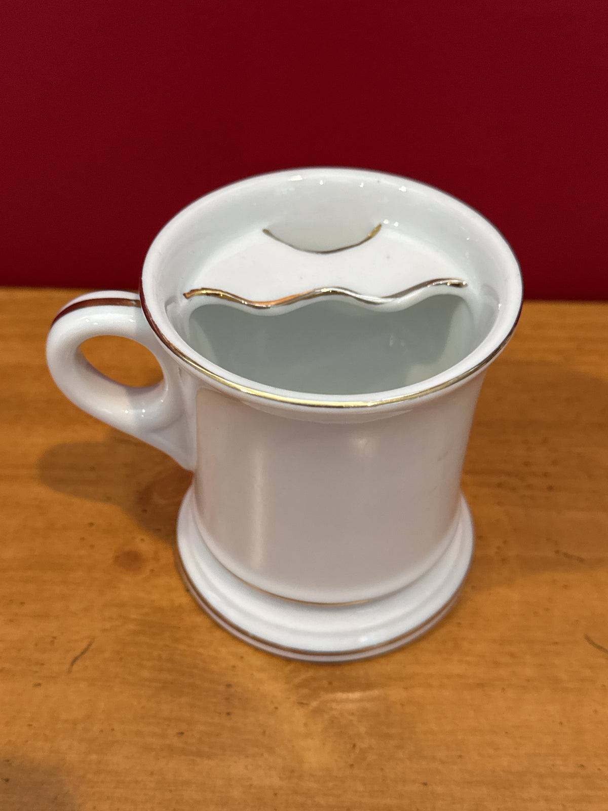 “The Race of the Century” Horse Racing Mustache Cup with Gold-Tone Trim 4" Tall