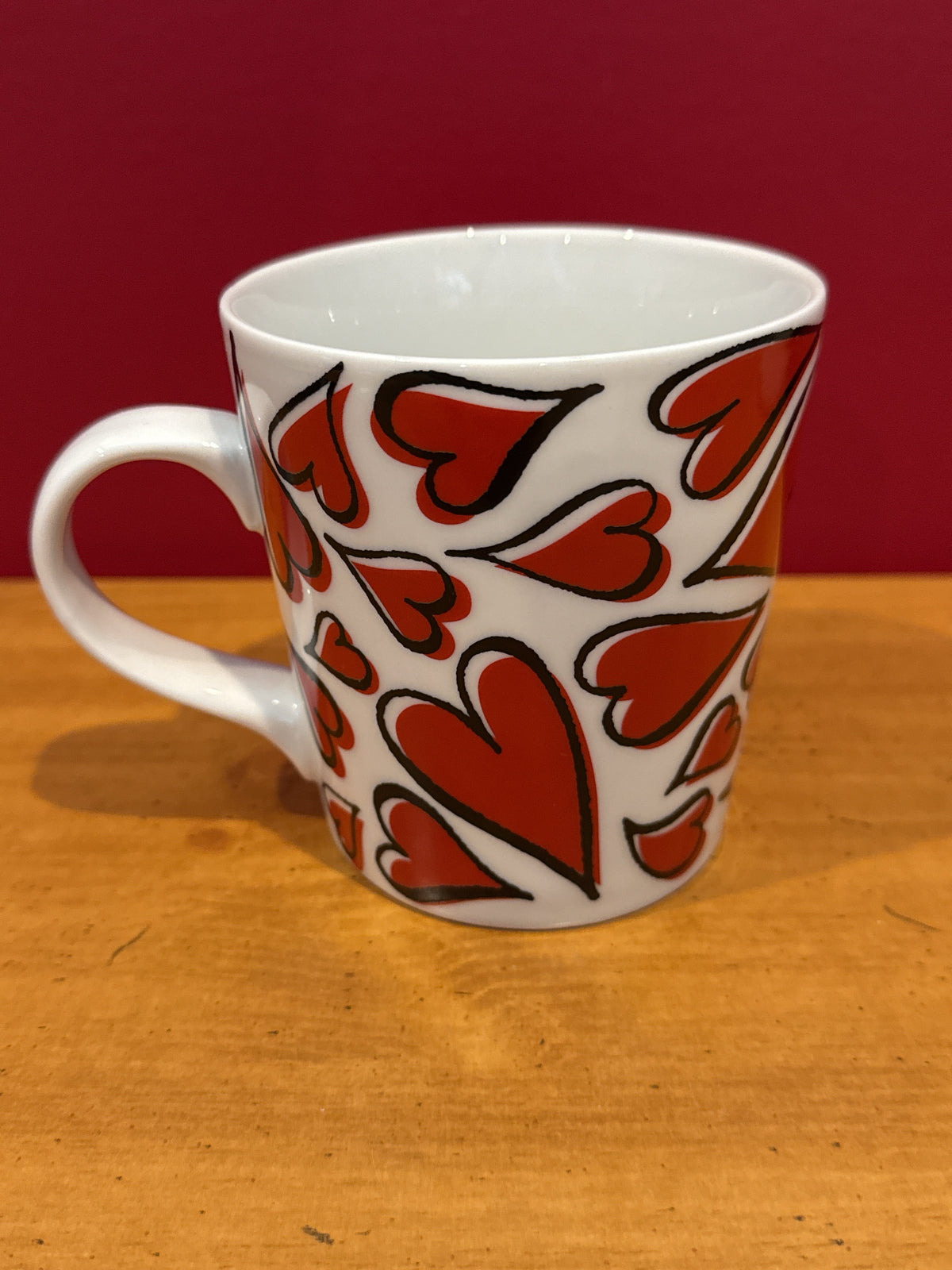 Crate & Barrel Elvis Swift Red Hearts Coffee Mug 4.25" Tall