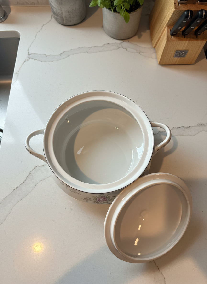 Round Covered Vegetable Dish Pattern Alberon by Japan 7.75" W x 5 5/8" T