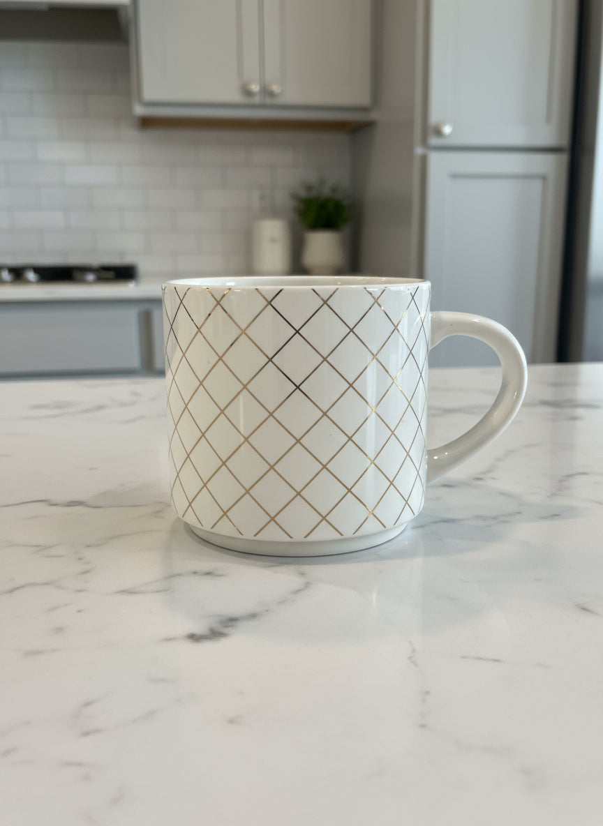 Coco & Lola Set of 4 White & Gold Accented Coffee Cups Mugs With Metal Stand 3.5" Tall Cups