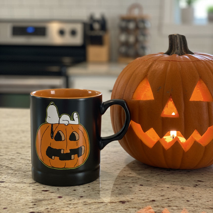 Peanuts Snoopy Jack O Lantern Trick Or Treat Orange Interior Black Coffee Mug Cup New 4" Tall