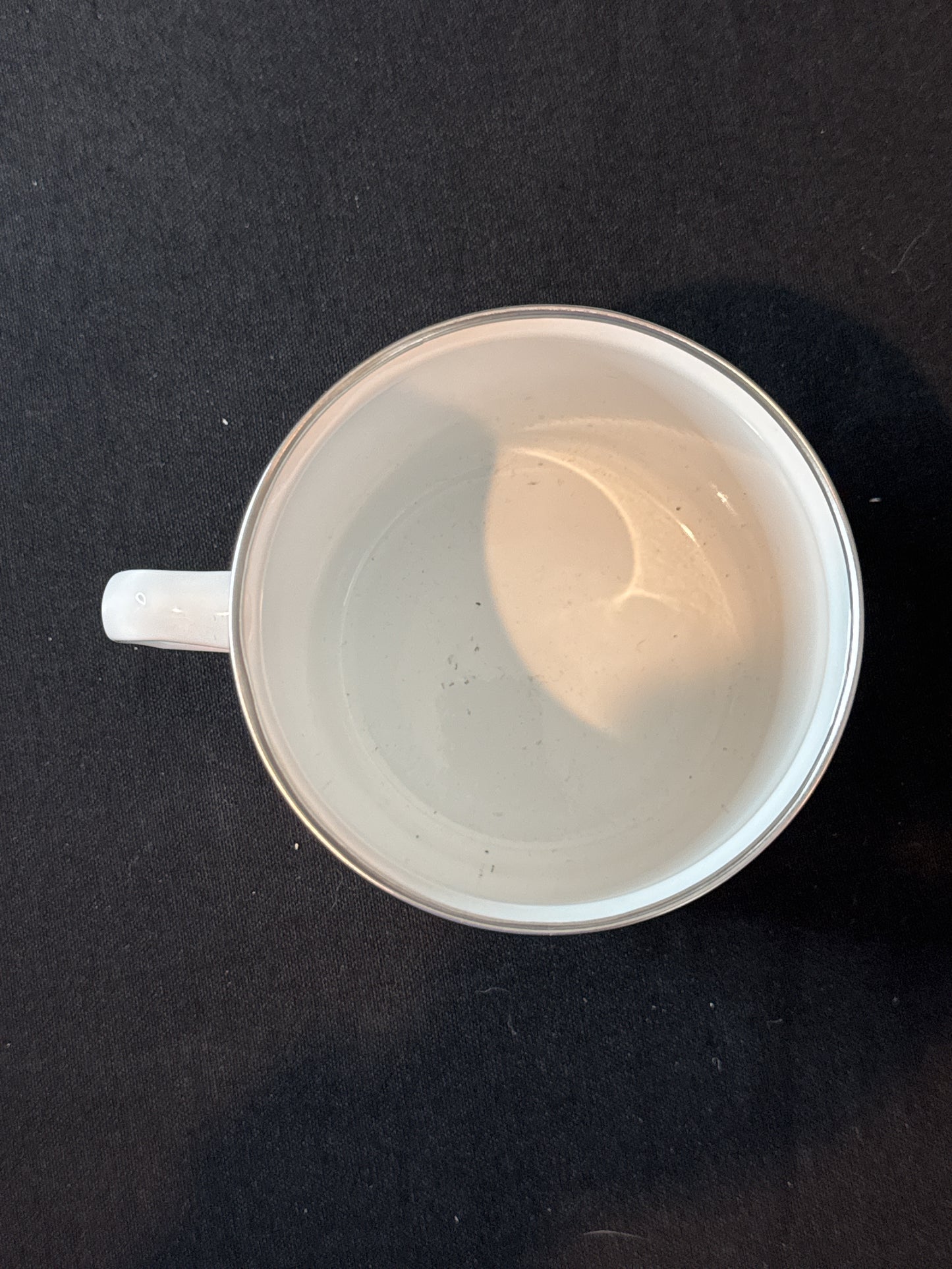 Harry Potter Hogwarts Crest Camper Tin 21oz Coffee Mug Cup White Speckled New 4" Tall