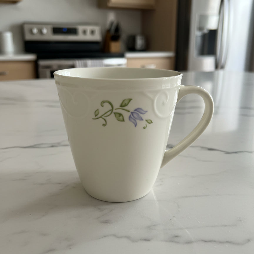 New Old Stock Princess House Veranda Floral Accent Set of 4 Coffee Cups Mugs 3.5" Tall In Box