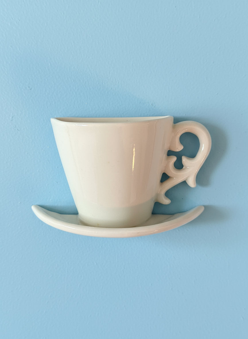 K's Collection Wall Pocket Tea Cup & Saucer Ceramic Planter Decor Wall Hanging 3 7/8" Tall