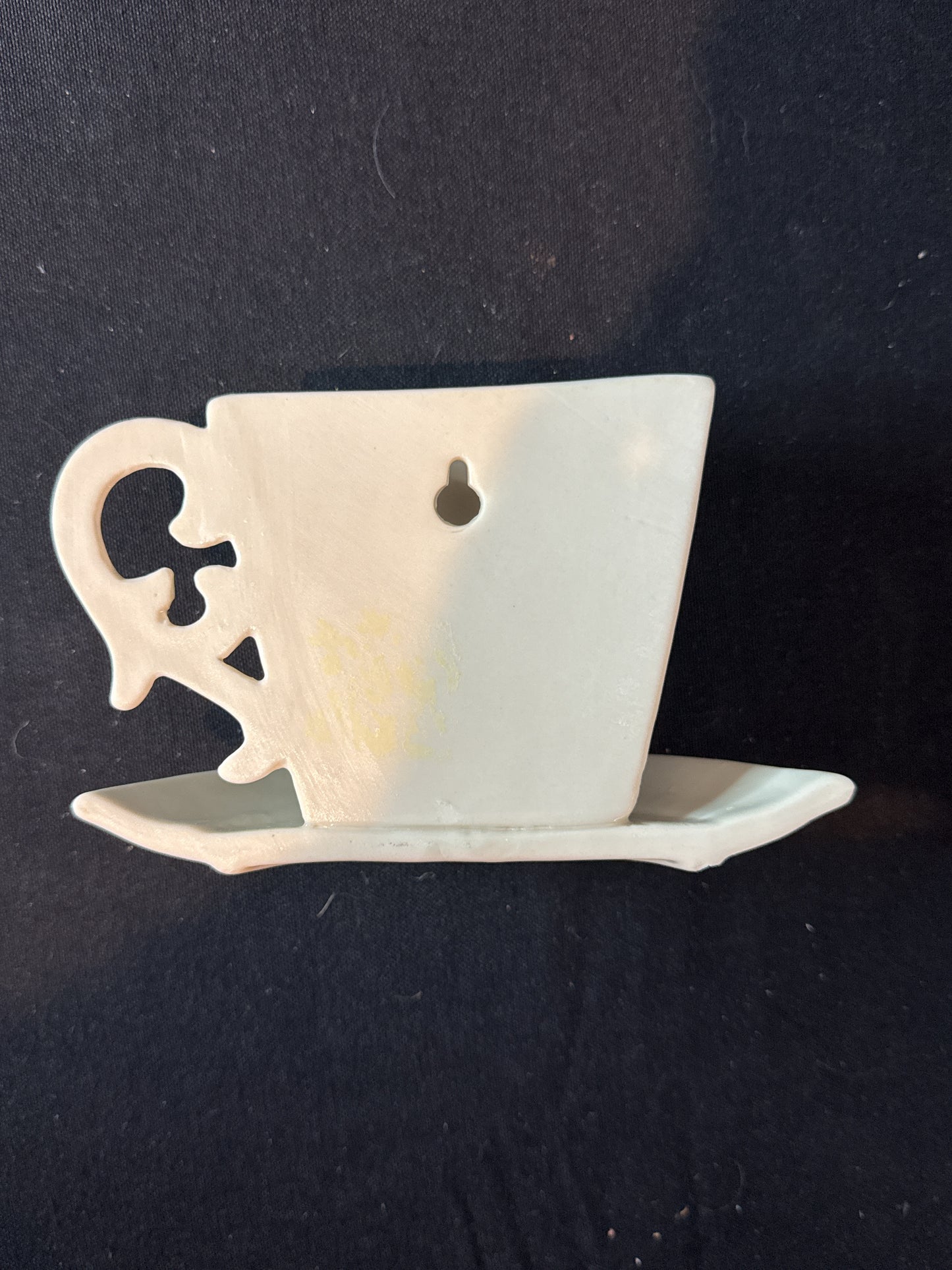 K's Collection Wall Pocket Tea Cup & Saucer Ceramic Planter Decor Wall Hanging 3 7/8" Tall